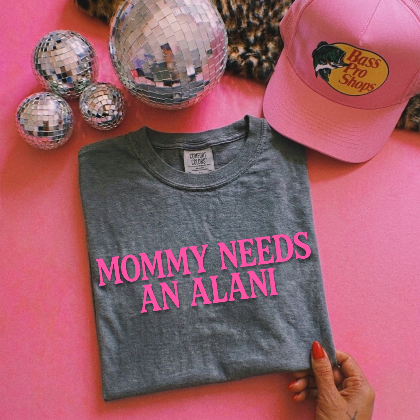SURPRISE TEES